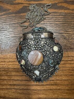 Vintage Bohemian Stone-Embellished Heart Sajai purse - Multicolor